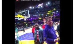 美媒爆料夺冠视频播放,夺冠瞬间视频播放量惊人，揭秘背后故事