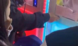 娃娃机爆料视频,揭秘爆笑爆料视频背后的真实故事