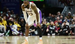 湖人球员爆料更衣视频,球员真实瞬间曝光