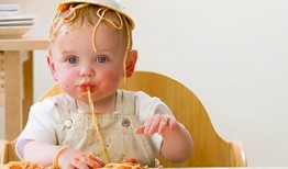 娱乐吃瓜酱小孩子好哄,娱乐吃瓜酱教你一招好哄小孩子