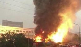 最新重庆火灾新闻爆料,多栋建筑受损，救援行动全力进行中