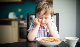 娱乐吃瓜酱小孩子好哄,娱乐吃瓜酱教你一招好哄小孩子