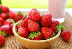 娱乐圈爆料 草莓水果,草莓水果背后的明星故事